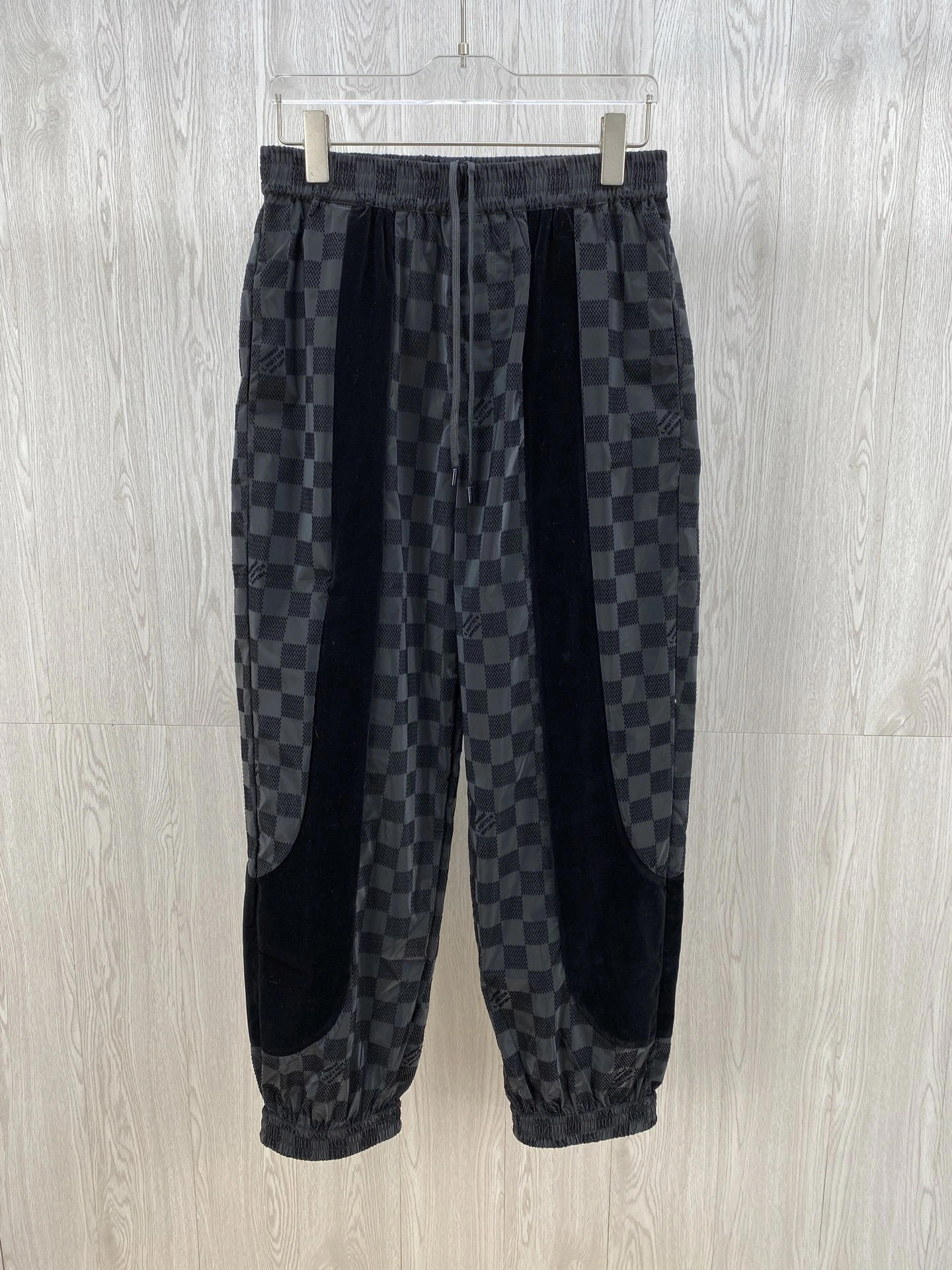 wg.luxury- 8V item:E-F409D2809